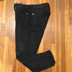 7 Jeans -Black Sueded Cropped